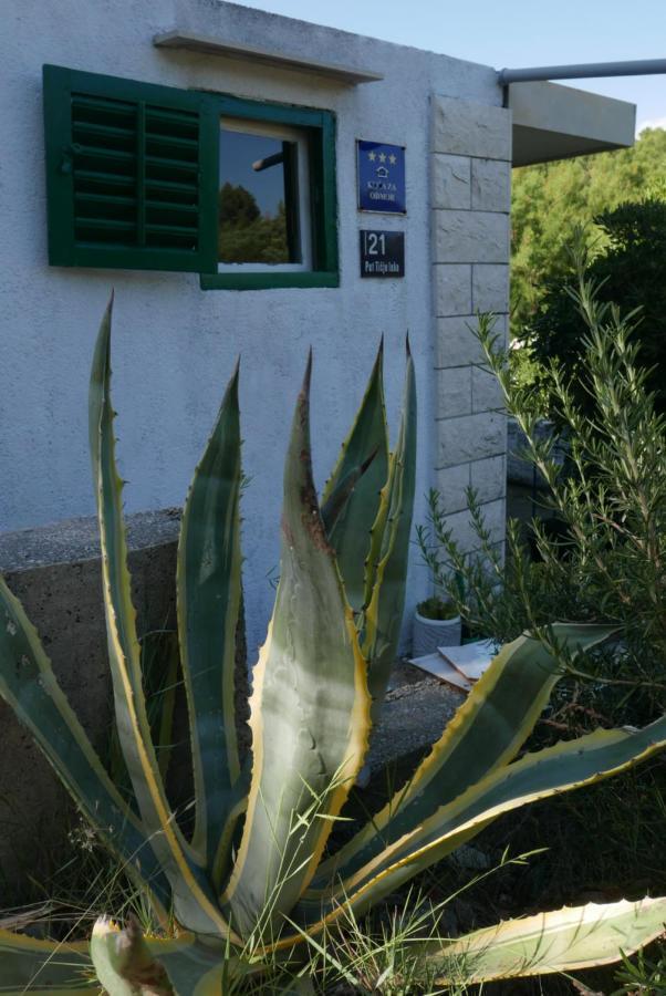 Vacation House "Pave" Povlja  Exterior foto