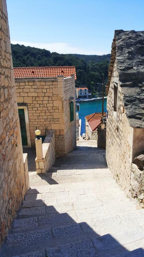 Vacation House "Pave" Povlja  Exterior foto